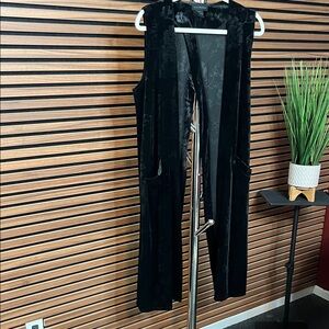 Elegant & Funky Black Vest - Overlay - Pockets!! Perfect doe holidays - OSFM.